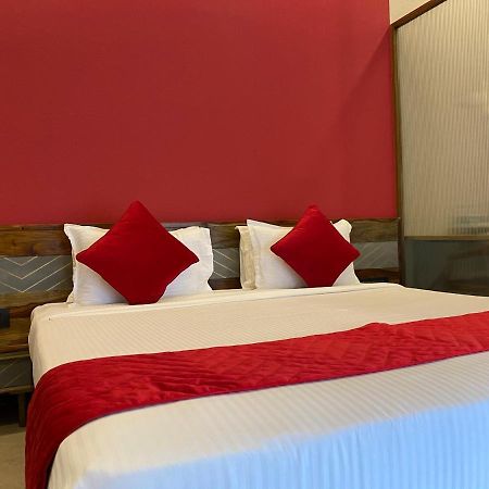 Theory9 Premium Service Apartments Khar Mumbai Exterior foto