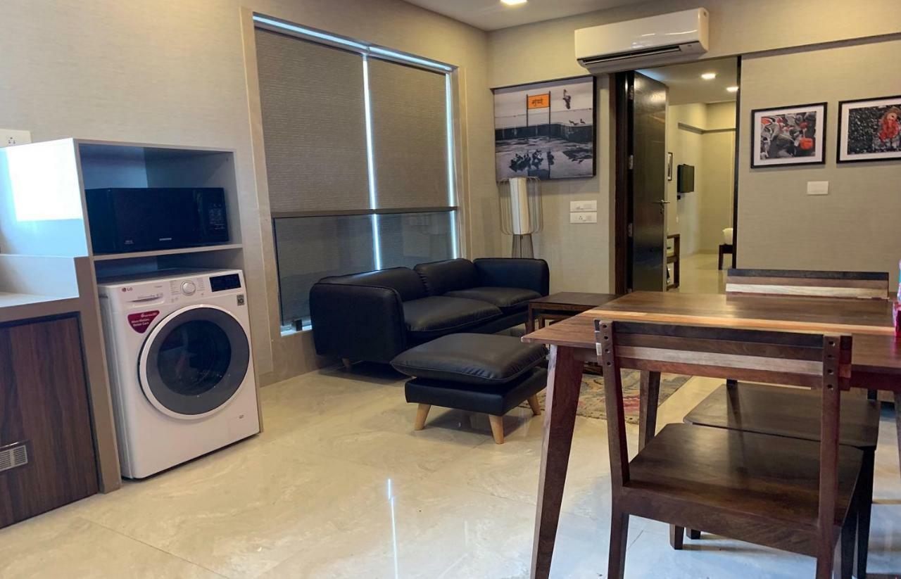 Theory9 Premium Service Apartments Khar Mumbai Exterior foto