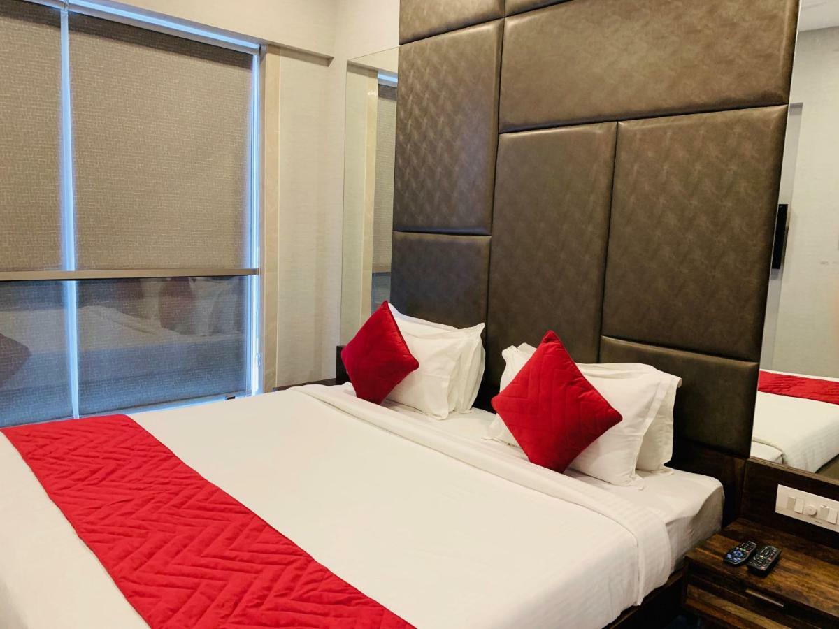 Theory9 Premium Service Apartments Khar Mumbai Exterior foto